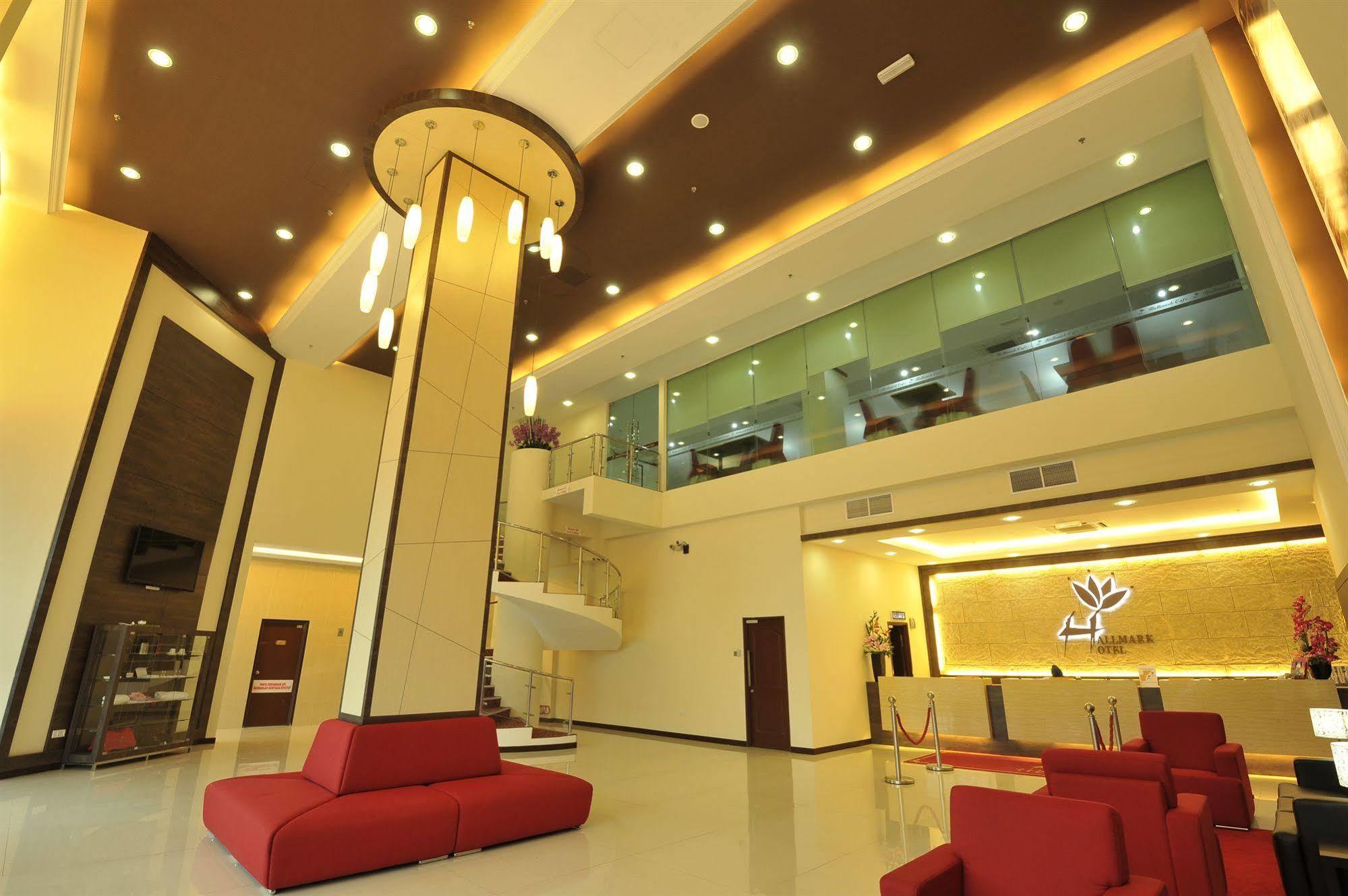 Hallmark Regency Hotel - Johor Bahru Exteriör bild
